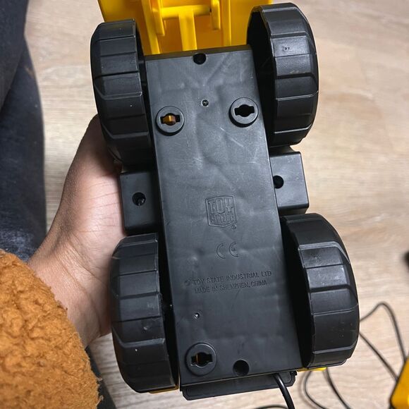 (3) Lot of 3 Caterpillar CAT Trucks - Picture 10 of 13